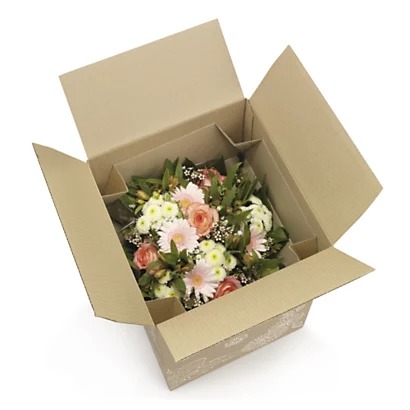 Caja de cartón con relleno integrado para el envío de ramos de flores a domicilio